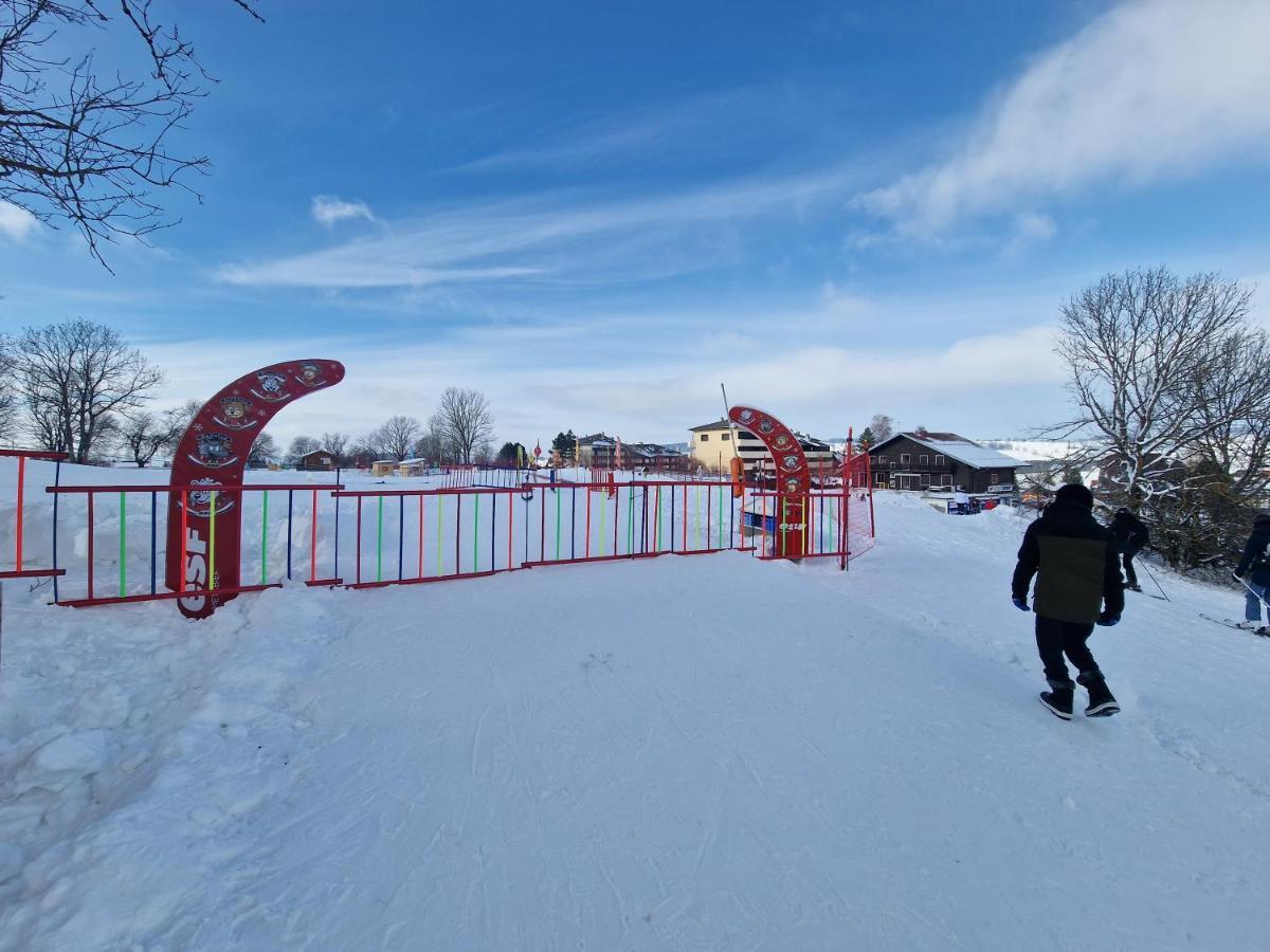 Place Royale Pour 10 A 12 Personnes A 30 Met Des Pistes De Ski Et Vtt Métabief Dış mekan fotoğraf