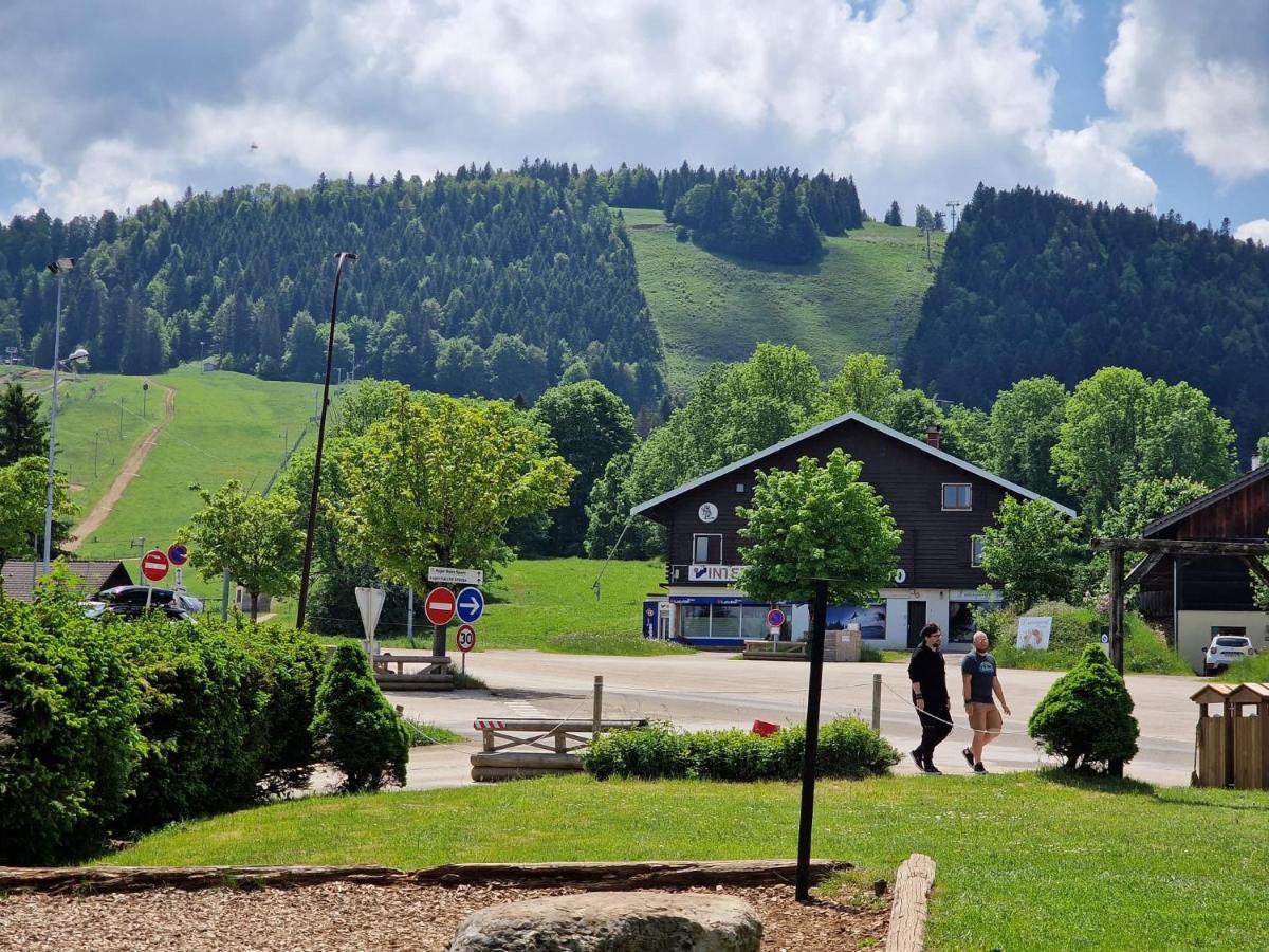 Place Royale Pour 10 A 12 Personnes A 30 Met Des Pistes De Ski Et Vtt Métabief Dış mekan fotoğraf
